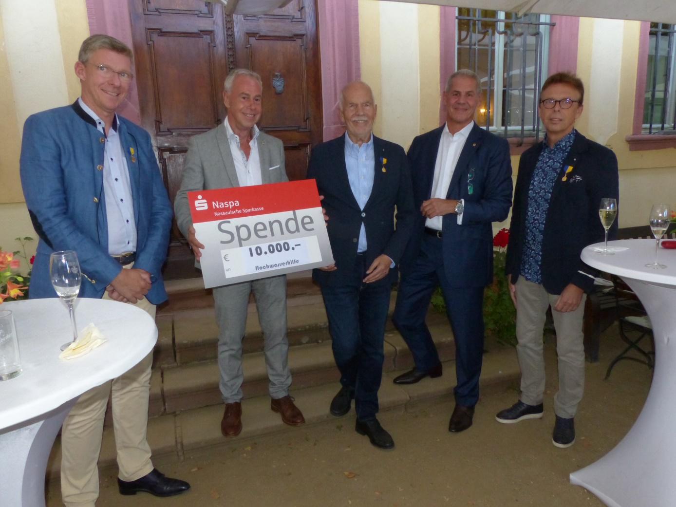Scheckübergabe
